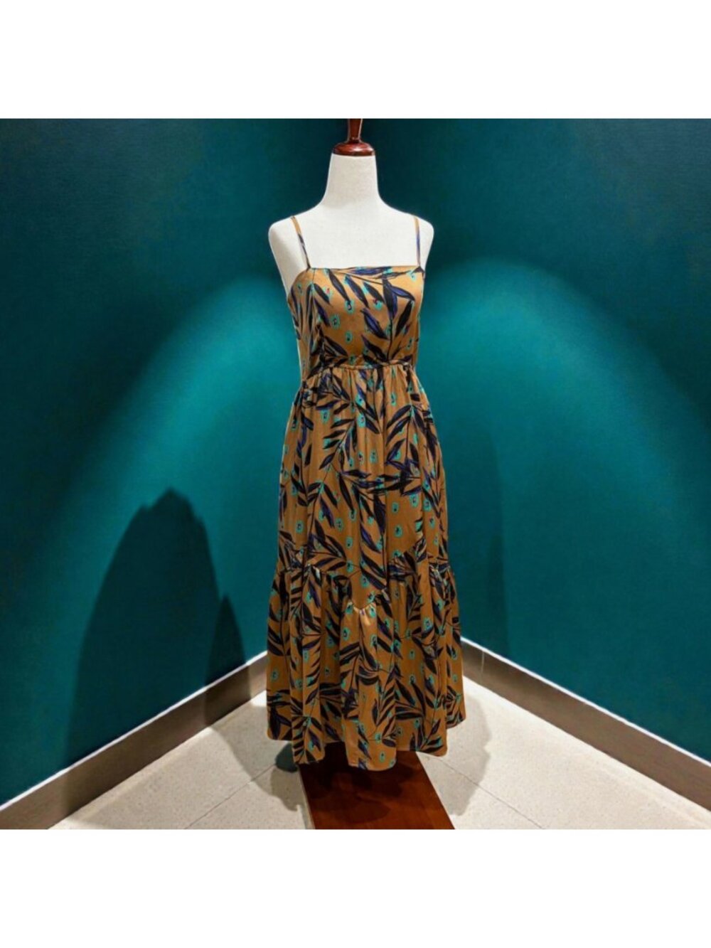 THML Satin Midi Dress Brown Leaf Print Smocked Back Tiered Strappy Size Medium - Picture 7 of 9